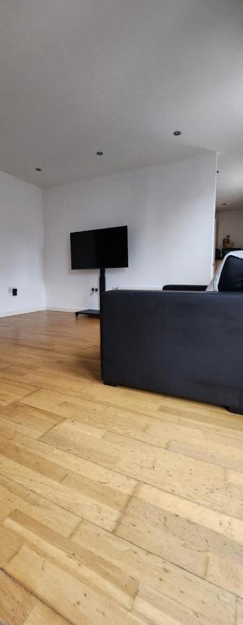 Shared Apartment - Walking From Leeds City Center Bagian luar foto