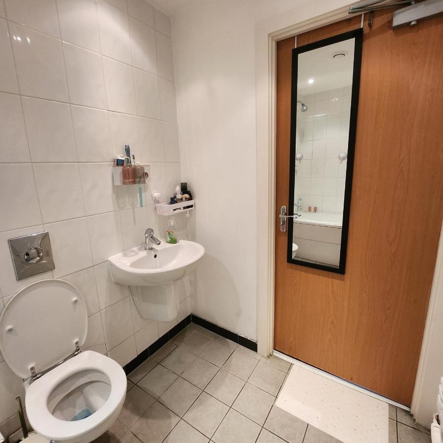 Shared Apartment - Walking From Leeds City Center Bagian luar foto