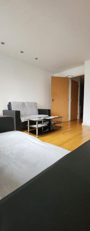 Shared Apartment - Walking From Leeds City Center Bagian luar foto