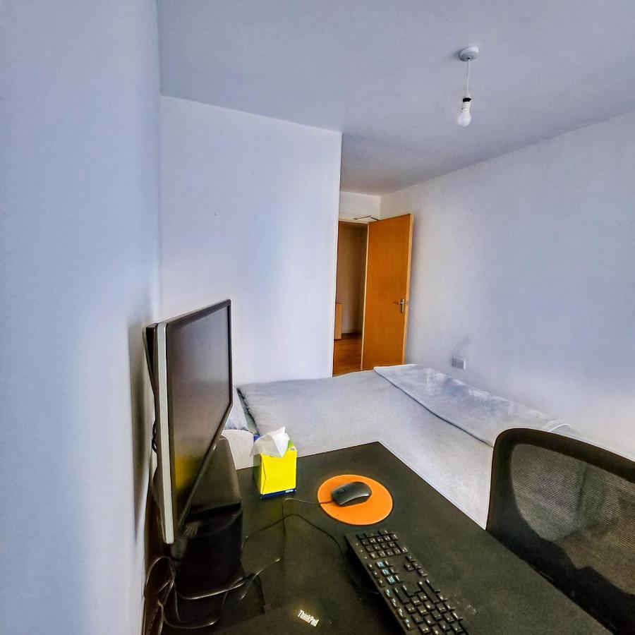 Shared Apartment - Walking From Leeds City Center Bagian luar foto