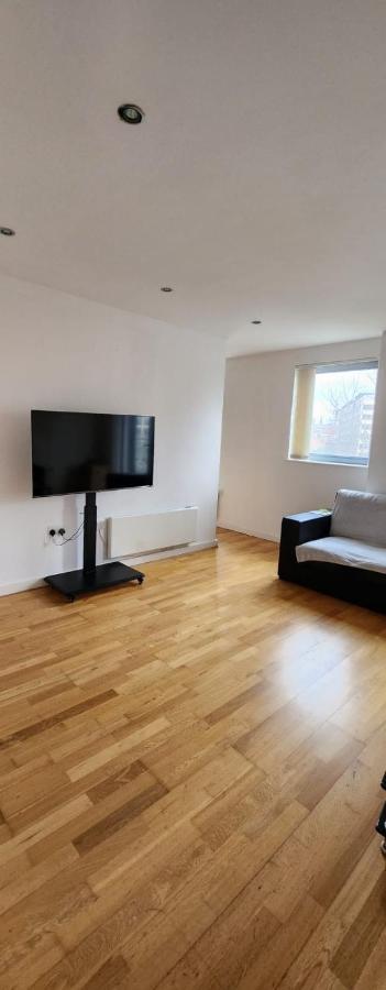 Shared Apartment - Walking From Leeds City Center Bagian luar foto