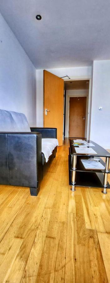 Shared Apartment - Walking From Leeds City Center Bagian luar foto