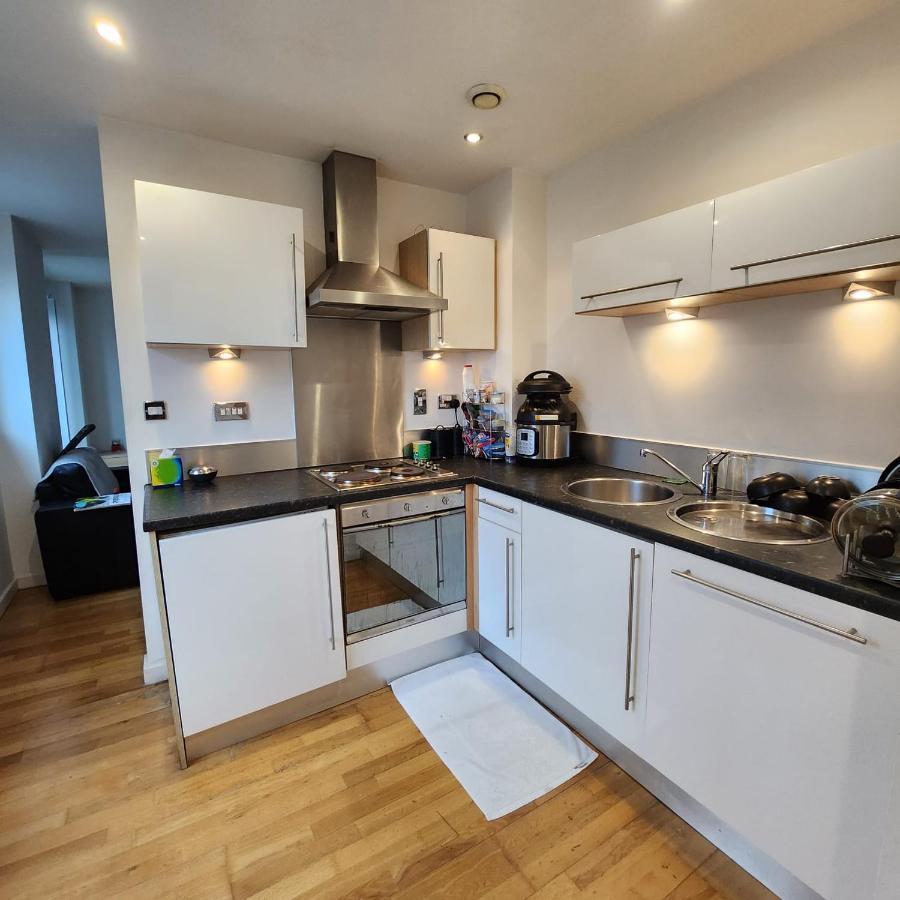 Shared Apartment - Walking From Leeds City Center Bagian luar foto