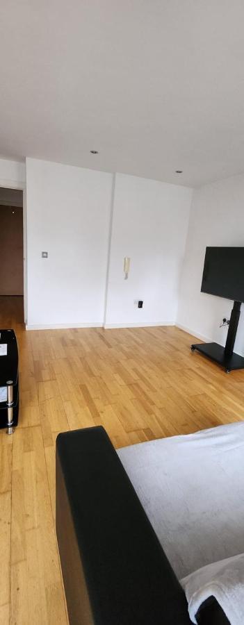 Shared Apartment - Walking From Leeds City Center Bagian luar foto