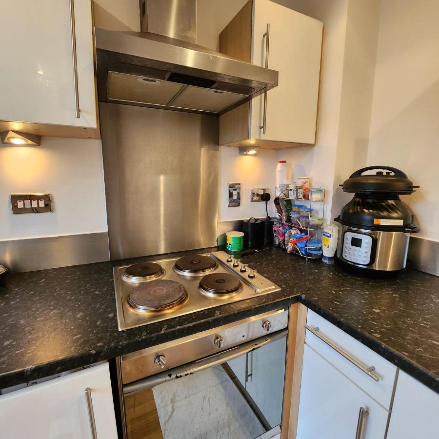 Shared Apartment - Walking From Leeds City Center Bagian luar foto